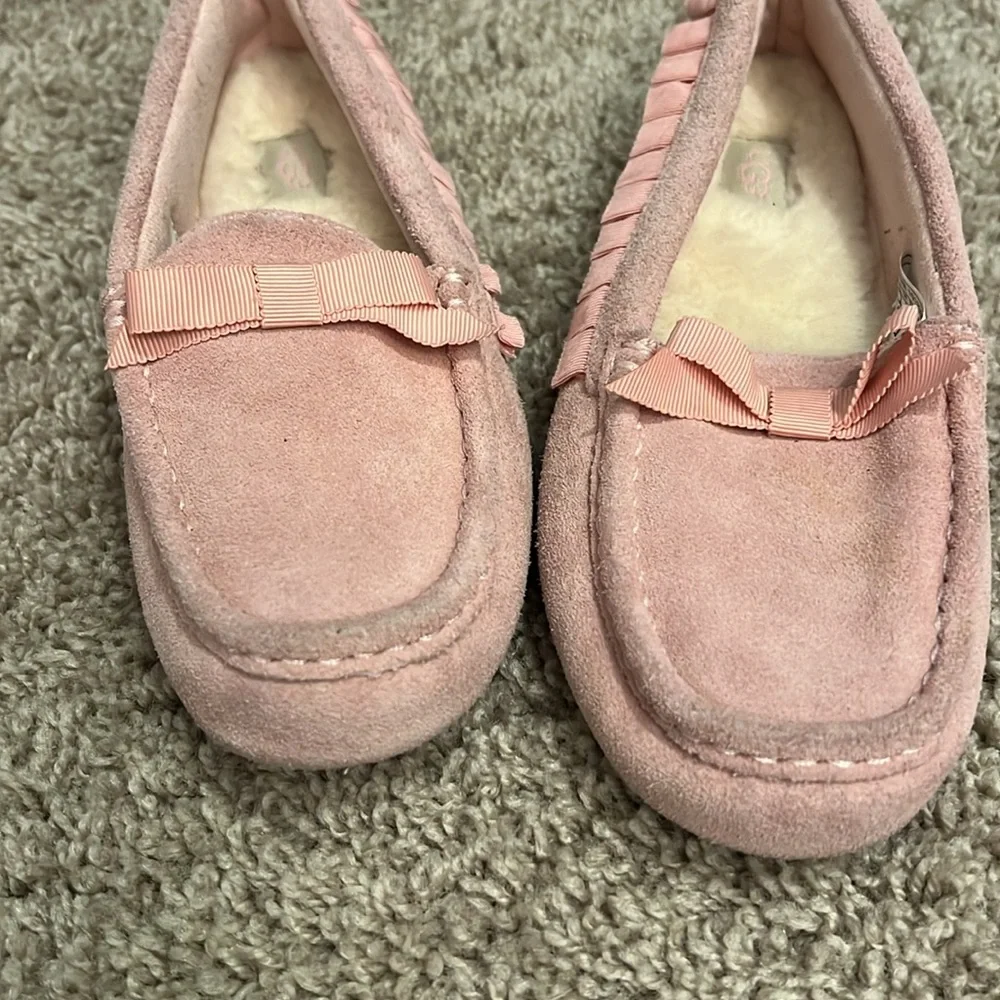 Ugg Australia Girls slippers sz 4 s/n 1013300K pink